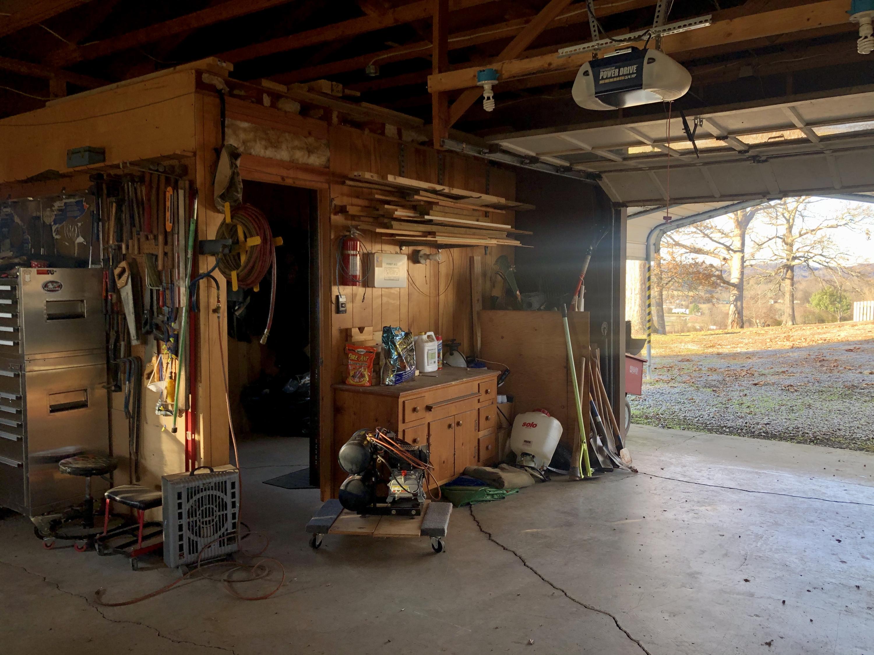 1036 Green Road Madisonville, TN 37354 - Photo 9 of 40 24523469-BE72-4B9D-AFB2-B3EBD8C278EB
