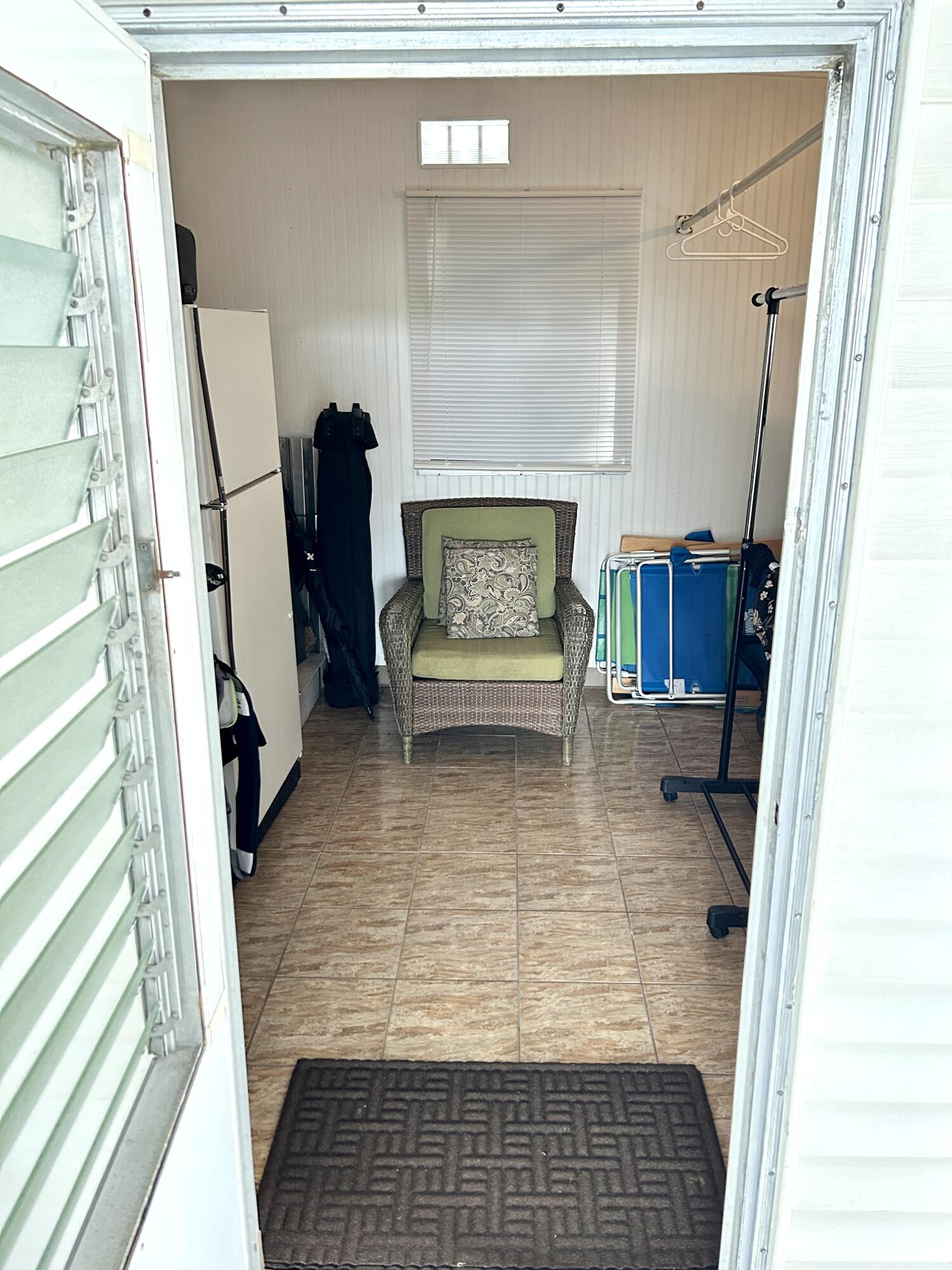 3240 State Street Hollywood, FL 33021 - Photo 25 of 29 a view of living room