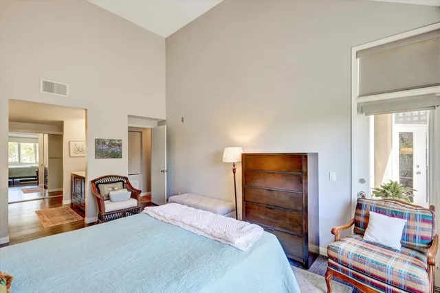 $4,000 | 4018 Nobel Drive, Unit 301, San Diego, CA 92122