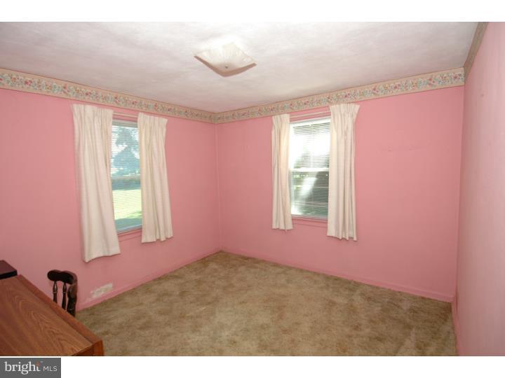 137 Hogback Road Chesterfield, NJ 08515 - Photo 6 of 16 Bedroom 2