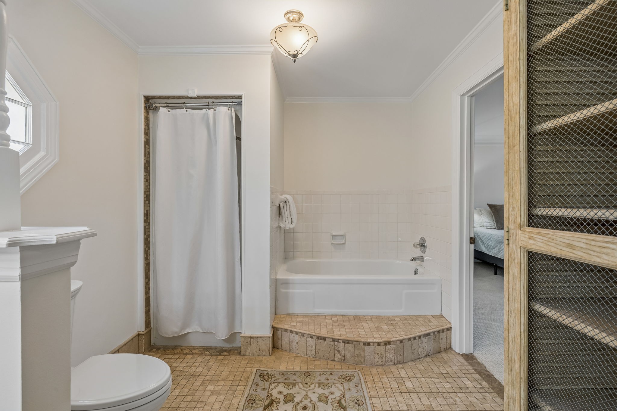 3007 Braintree Road Franklin, TN 37069 - Photo 31 of 71 a bathroom with a toilet and shower