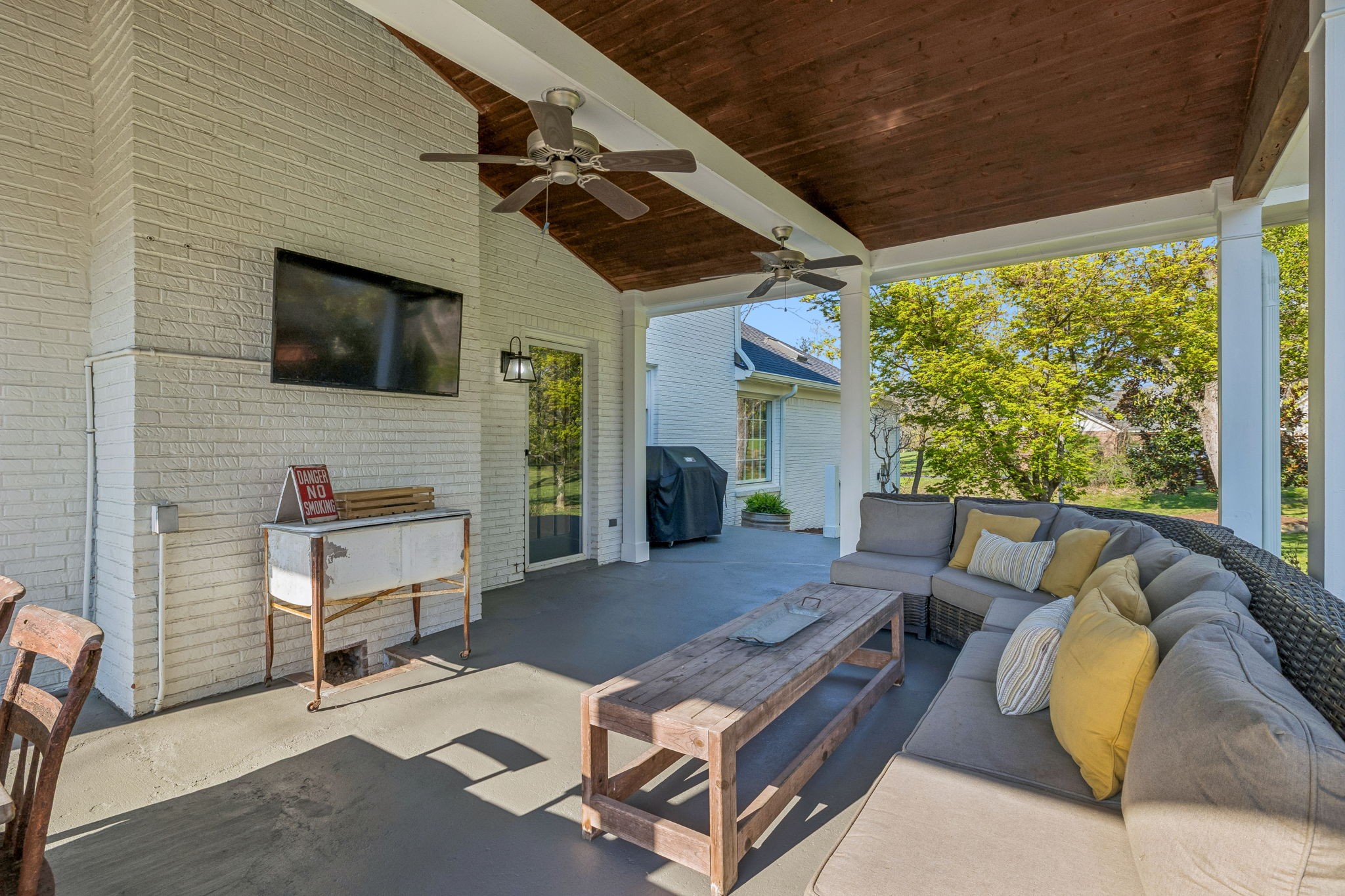 3007 Braintree Road Franklin, TN 37069 - Photo 46 of 71 a outdoor space with furniture
