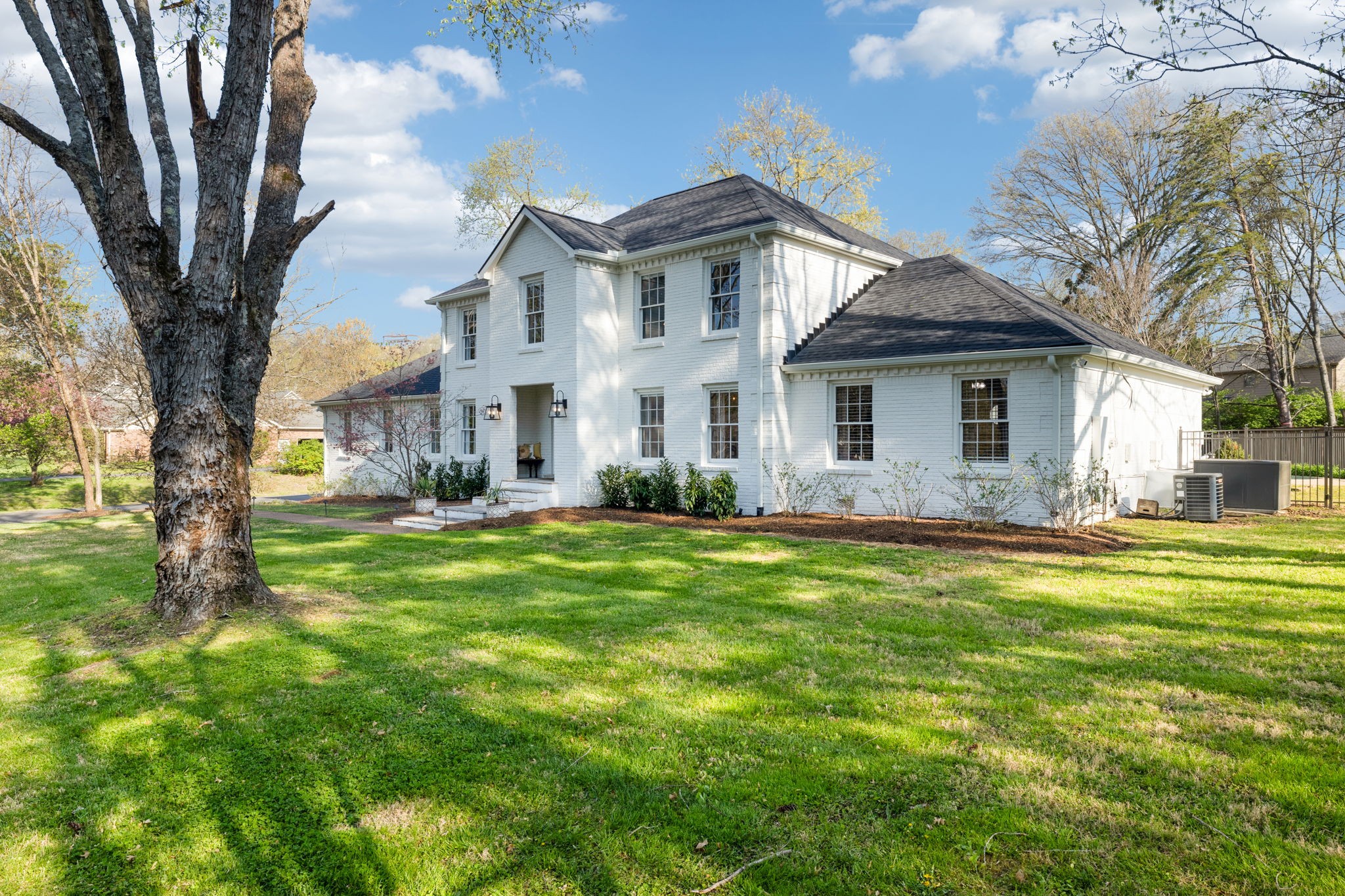 3007 Braintree Road Franklin, TN 37069 - Photo 70 of 71 a front view of a house with a garden