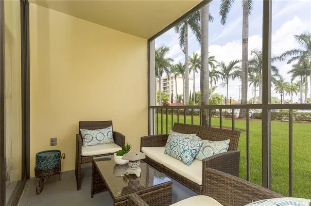 $2,391 | 19455 Northeast 10th Avenue, Unit 3517, North Miami Beach, FL 33179