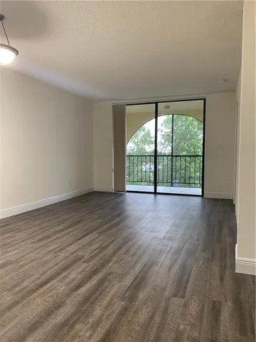 $2,391 | 19455 Northeast 10th Avenue, Unit 3517, North Miami Beach, FL 33179