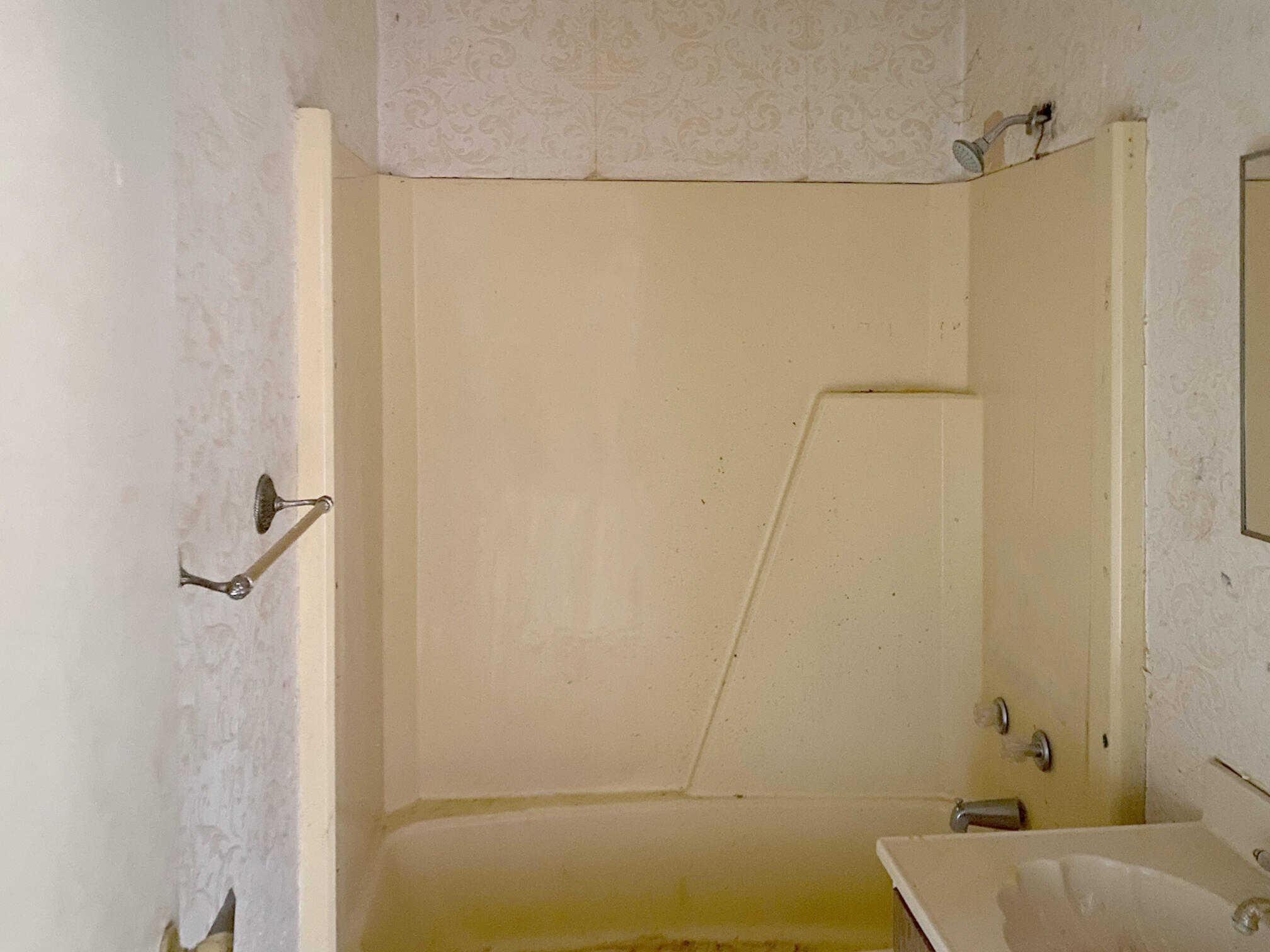 123 Cleveland Heights Road Cleveland, VA 24225 - Photo 6 of 12 new cleveland bath 1