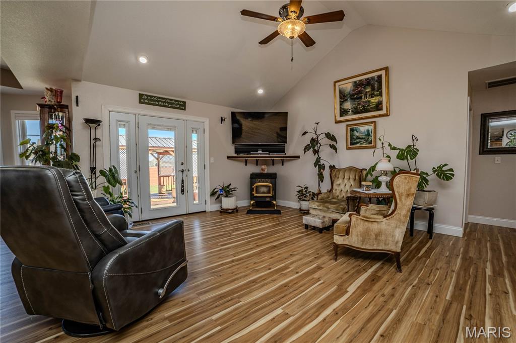 2220 Curtis Street Lebanon, MO 65536 - Photo 6 of 24