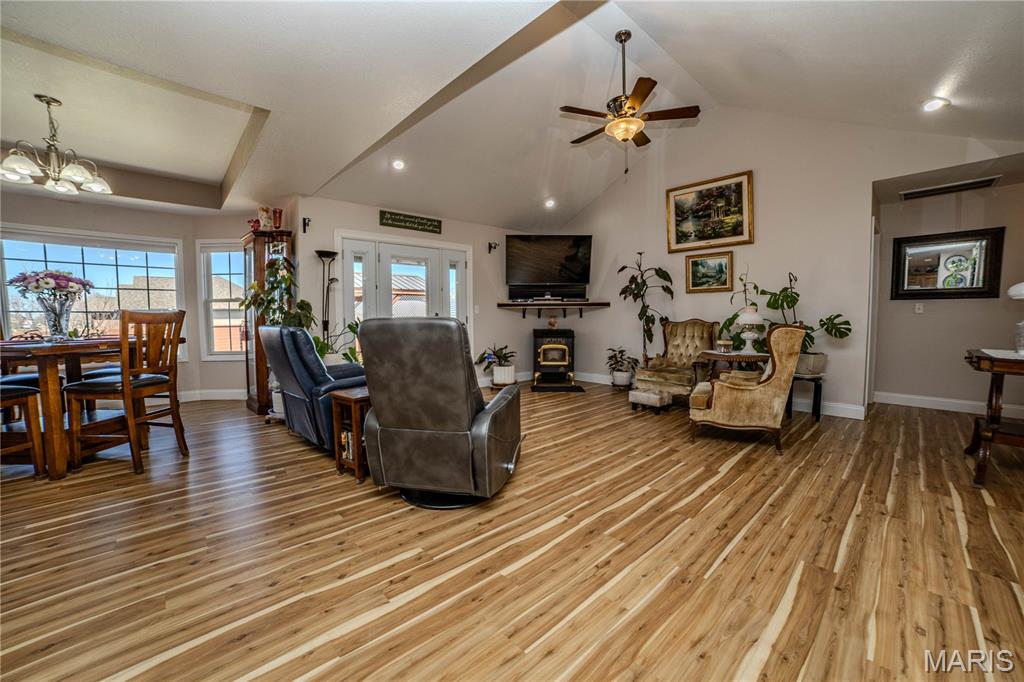 2220 Curtis Street Lebanon, MO 65536 - Photo 7 of 24