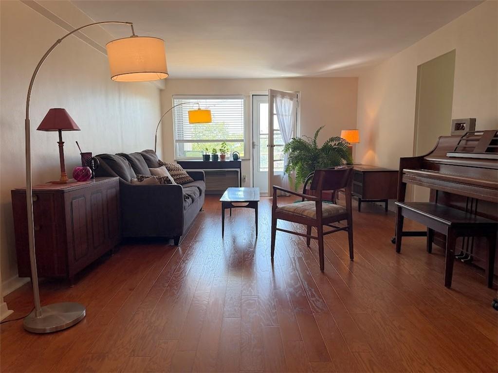 4601 Fifth Avenue, Unit 623 Pittsburgh, PA 15213 - Photo 5 of 24 a living room with furniture and a wooden floor