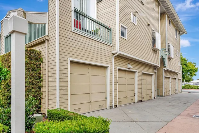 $488,888 | 101 Blossom Circle, Unit H, San Mateo, CA 94403