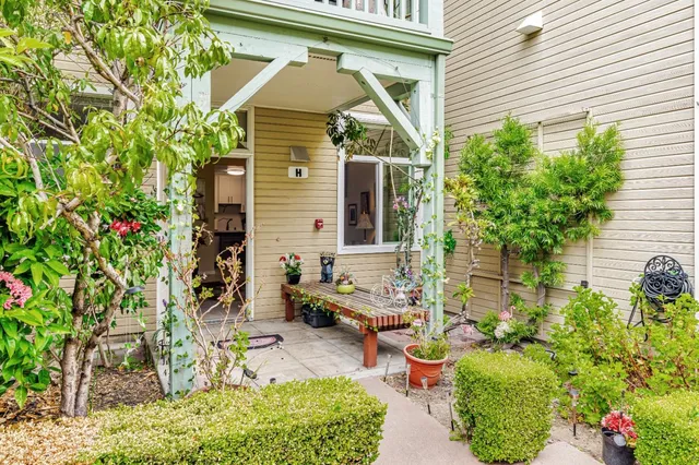 $488,888 | 101 Blossom Circle, Unit H, San Mateo, CA 94403