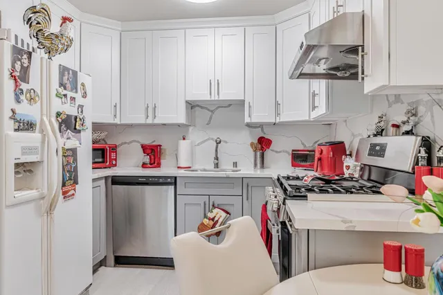 $488,888 | 101 Blossom Circle, Unit H, San Mateo, CA 94403