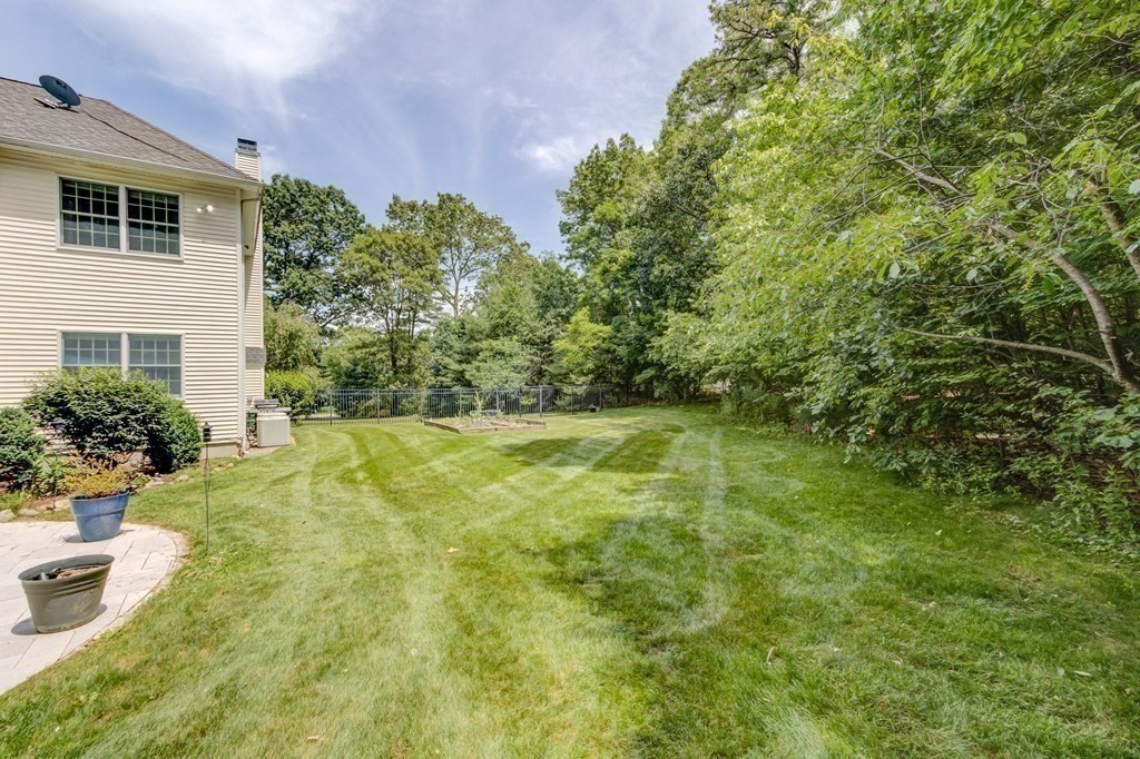 35 Greenwood Road Hopkinton, MA 01748 - Photo 40 of 41 Gallery Image 40