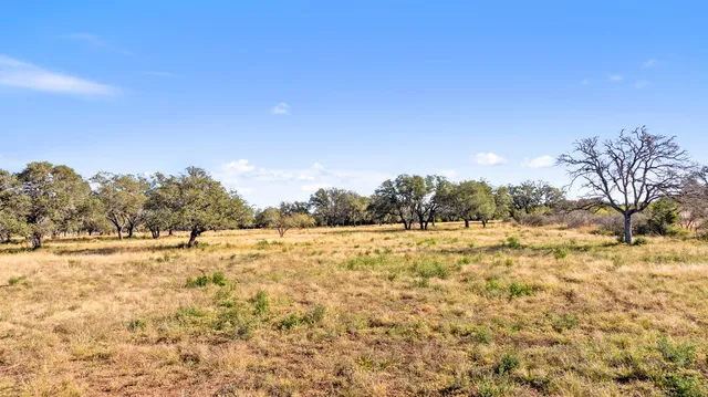 $995,000 | 9 Pedernales Canyon Trail, Spicewood, TX 78669