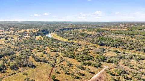 $995,000 | 9 Pedernales Canyon Trail, Spicewood, TX 78669