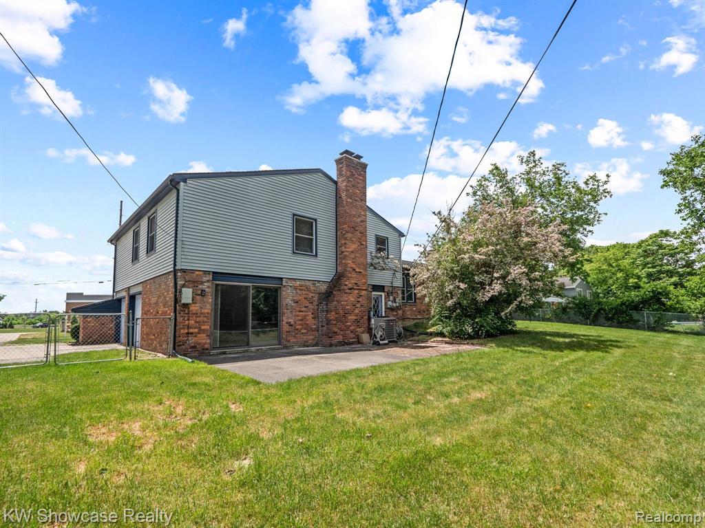 30728 West 14 Mile Road West Bloomfield, MI 48322 - Photo 28 of 30