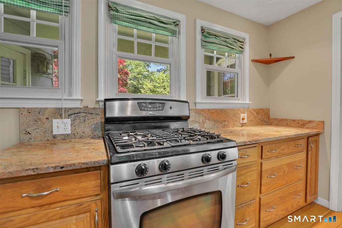 55 Burr Road Haddam, CT 06441 - Photo 10 of 28