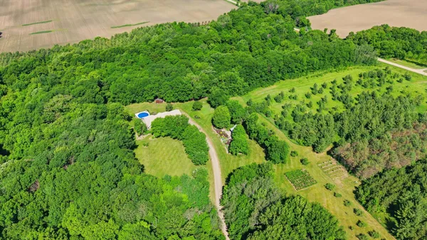 $900,000 | 1665 County Road 5 Southwest, Cokato, MN 55321