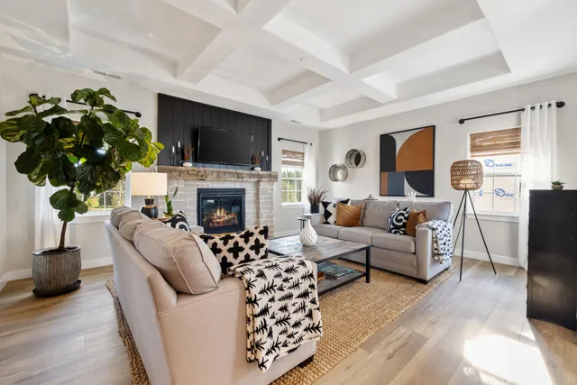 $2,795 | 1870 Woodland Way, Unit 4331, Slinger, WI 53086