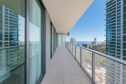 $725,000 | 1300 South Miami Avenue, Unit 3709, Miami, FL 33130