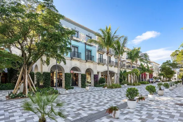 $6,500 | 550 Okeechobee Boulevard, Unit LPH07, West Palm Beach, FL 33401