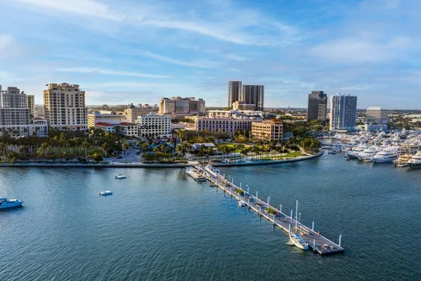 $6,500 | 550 Okeechobee Boulevard, Unit LPH07, West Palm Beach, FL 33401