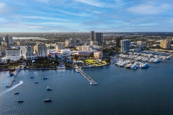 $6,500 | 550 Okeechobee Boulevard, Unit LPH07, West Palm Beach, FL 33401