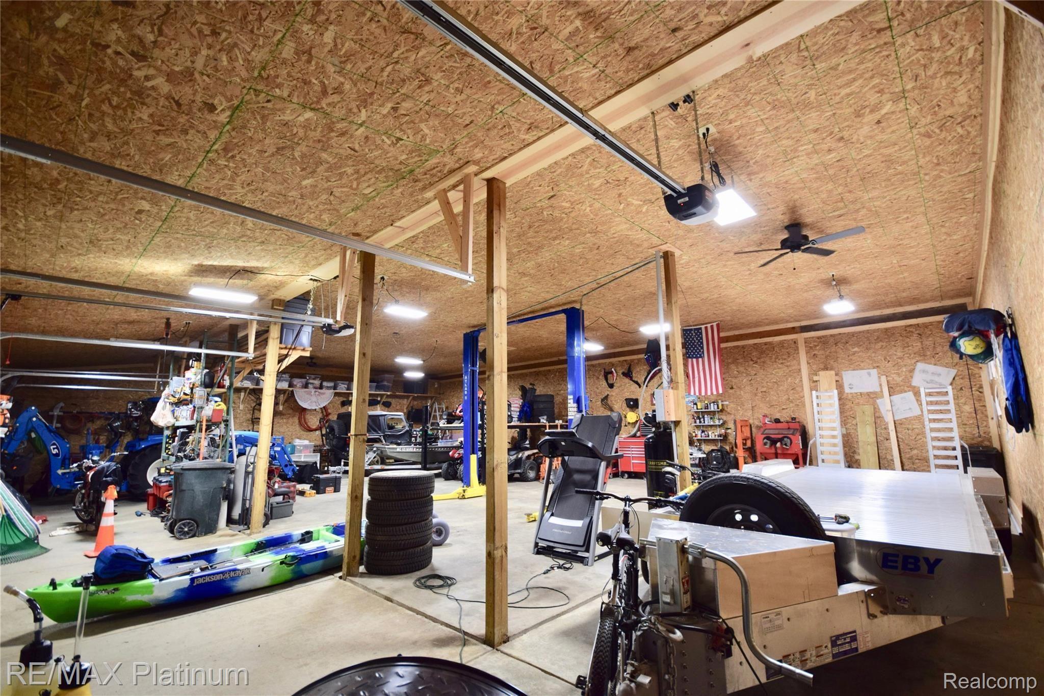 8527 Turner Road Fenton, MI 48430 - Photo 19 of 27 DSC_0163.jpg