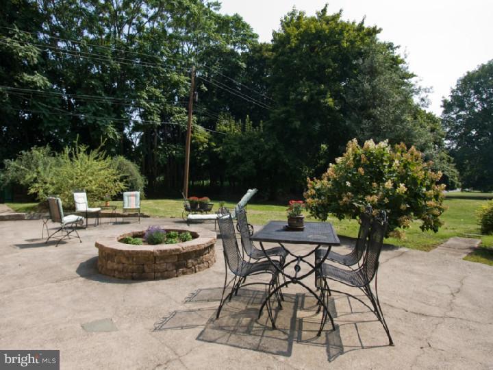 2448 Quarry Road Buckingham, PA 18902 - Photo 5 of 24 Gallery Image 5