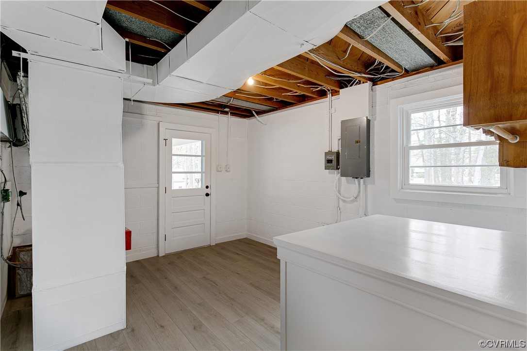 8752 Trent Road North Chesterfield, VA 23235 - Photo 20 of 39 HUGE LAUNDRY ROOM WITH SPACE FOR INSIDE WORKSHOP, STORAGE OR CRAFT AREA.