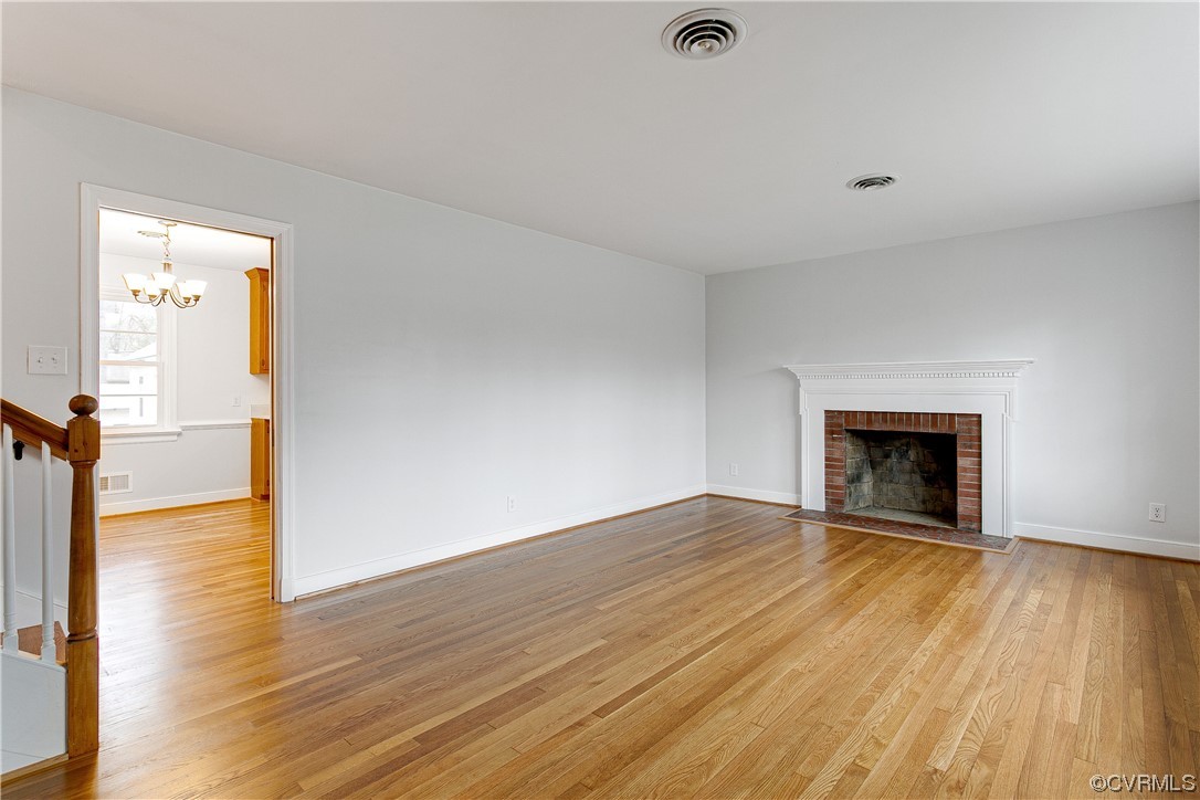 8752 Trent Road North Chesterfield, VA 23235 - Photo 5 of 39 LIVING ROOM ENTERING FROM THE FRONT DOOR. HARDWOOD FLOORS JUST REFINISHED THROUGHOUT