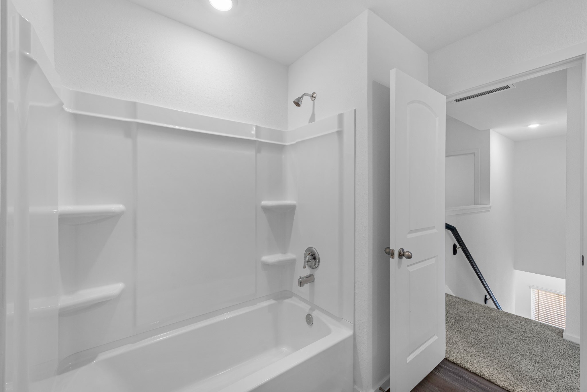 21915 Terre Riviera Drive Hockley, TX 77447 - Photo 32 of 33 a bathroom with a bathtub