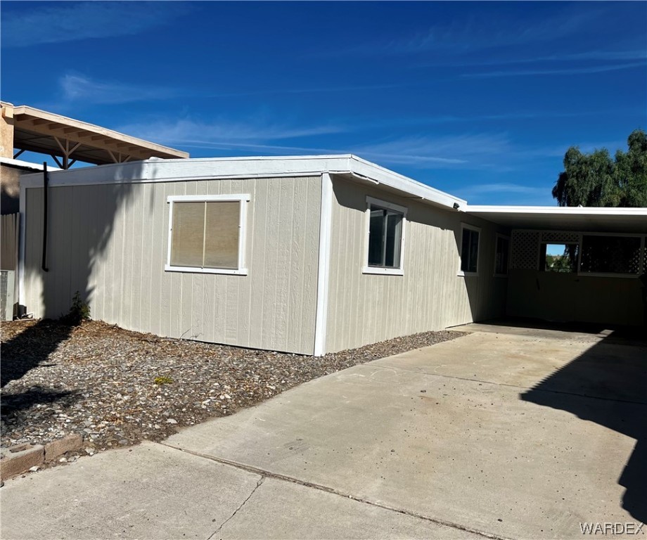 1427 Lause Road Bullhead City, AZ 86442 - Photo 2 of 21