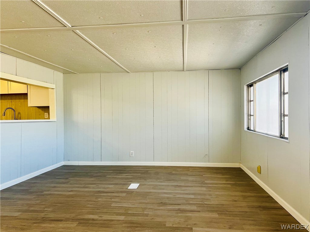 1427 Lause Road Bullhead City, AZ 86442 - Photo 8 of 21