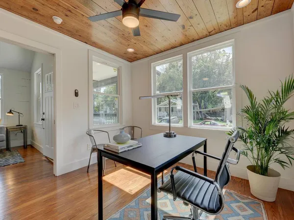 $2,900 | 66 1/2 Navasota Street, Unit B, Austin, TX 78702