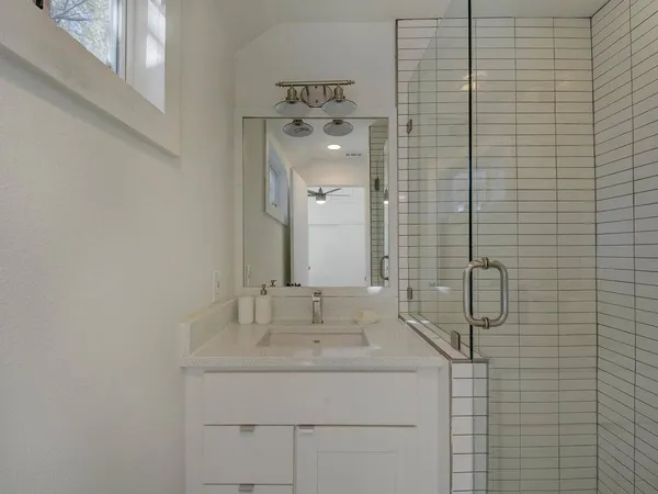 $2,900 | 66 1/2 Navasota Street, Unit B, Austin, TX 78702