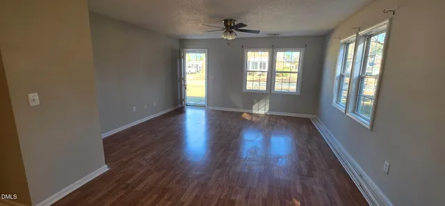 $1,400 | 601 West Anderson Street, Selma, NC 27576