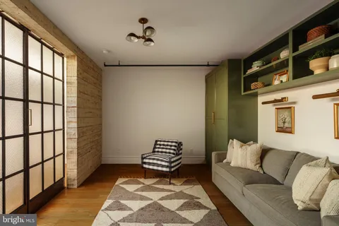 $1,200,000 | 1228 Arch Street, Unit 8E, Philadelphia, PA 19107
