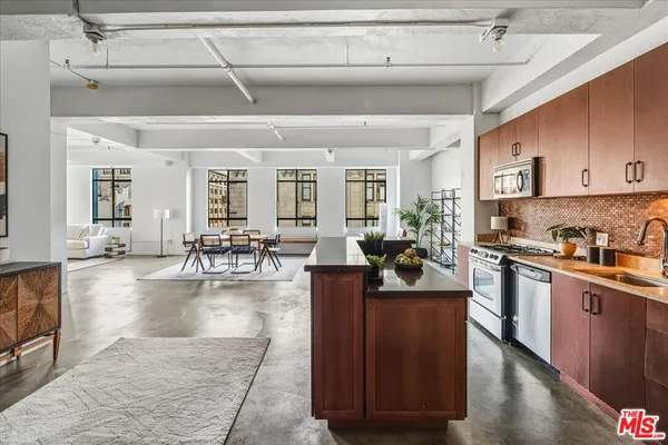 $1,045,000 | 849 South Broadway, Unit 604, Los Angeles, CA 90014
