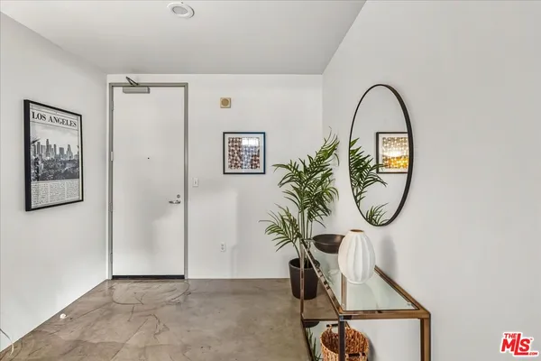 $1,045,000 | 849 South Broadway, Unit 604, Los Angeles, CA 90014