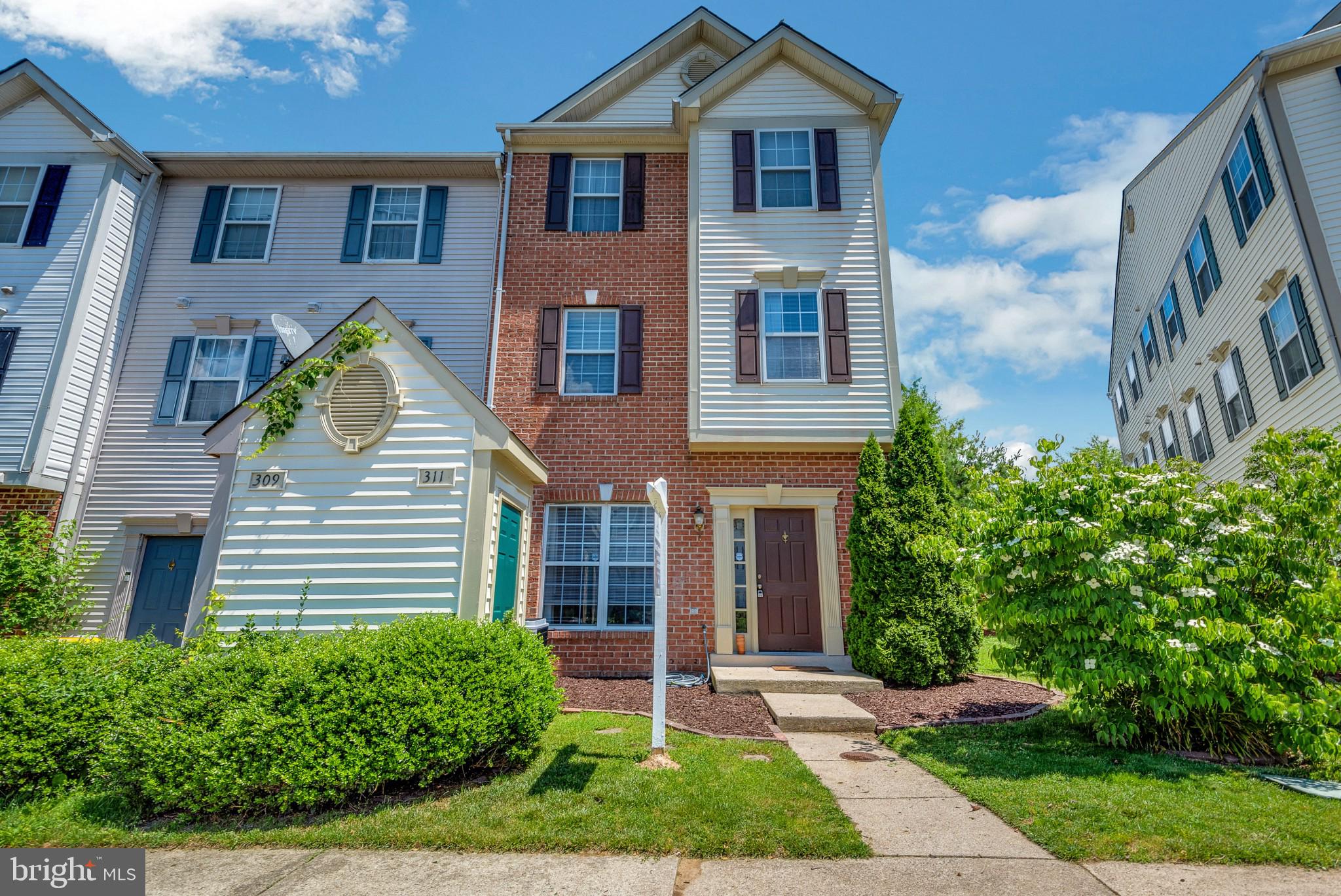 311 Assembly Point Court Odenton, MD 21113 - Photo 4 of 29 3 Bright & Airy Levels!