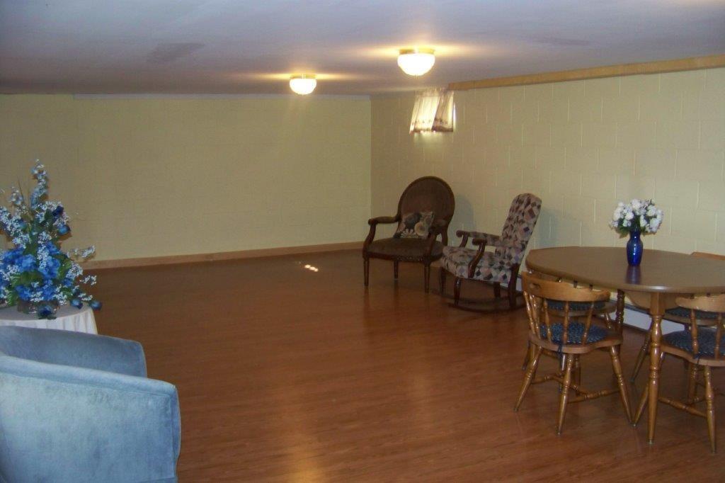5 Green Street Springvale, ME 04083 - Photo 30 of 34 Family room