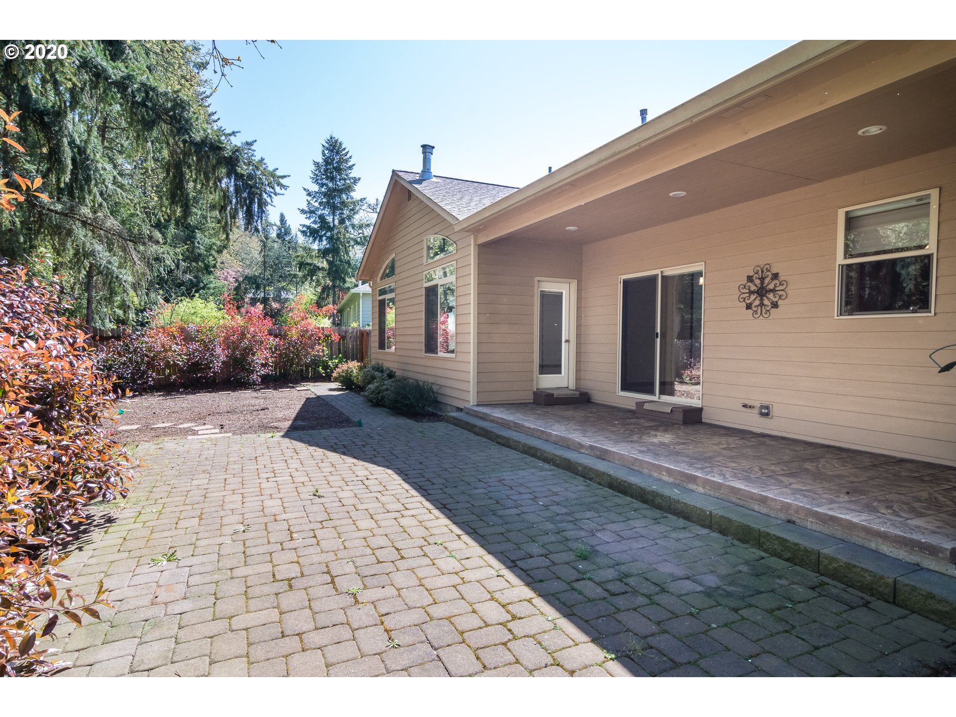 759 Page Road Winchester, OR 97495 - Photo 8 of 32 Gallery Image 8