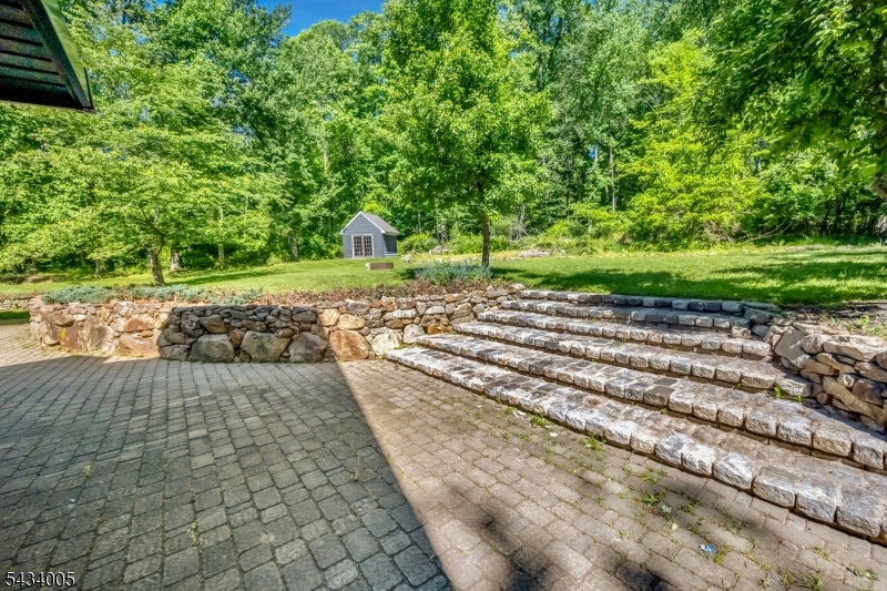 3 Laurel Lane Chester, NJ 07930 - Photo 9 of 50
