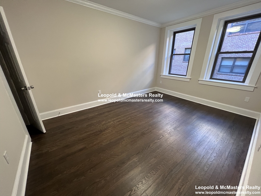 96 Longwood Avenue, Unit 1 Brookline, MA 02446 - Photo 8 of 12