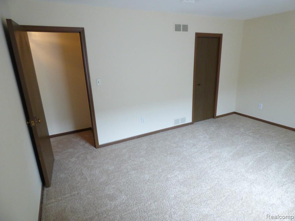 25720 Southfield Road, Unit 102 Southfield, MI 48075 - Photo 23 of 39