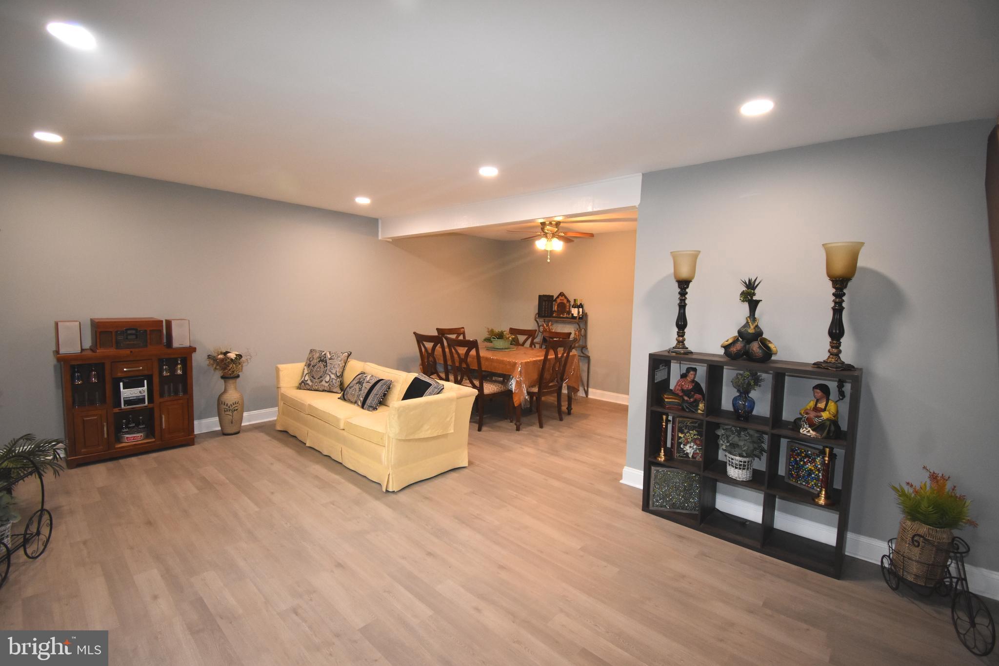 9038 Centerway Road Gaithersburg, MD 20879 - Photo 4 of 32