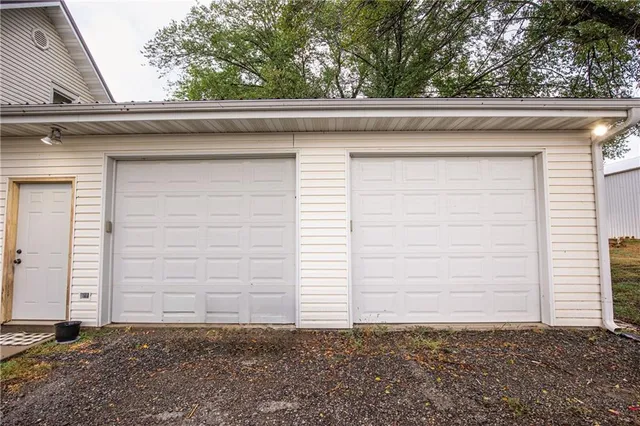 $1,800,000 | 22438 Northwest 2300th Road, Richmond, KS 66080