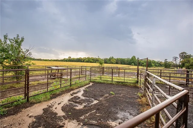 $1,800,000 | 22438 Northwest 2300th Road, Richmond, KS 66080