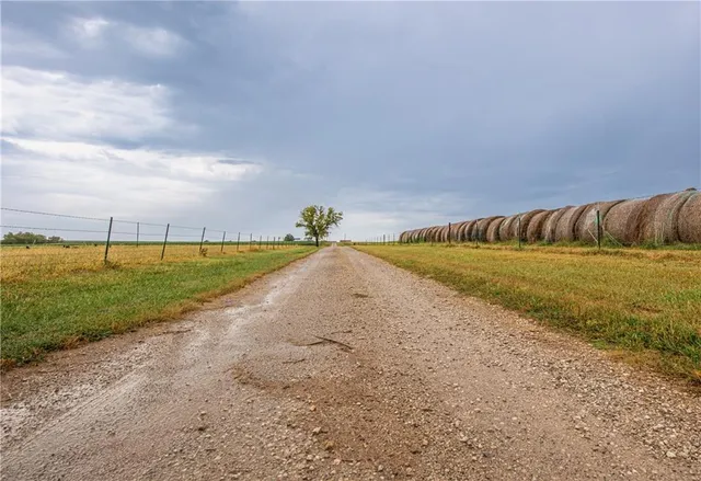 $1,800,000 | 22438 Northwest 2300th Road, Richmond, KS 66080